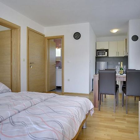 Apartments Kralj Медулин Екстер'єр фото