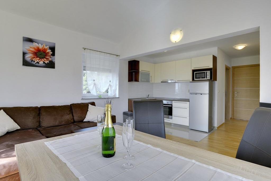 Apartments Kralj Медулин Екстер'єр фото