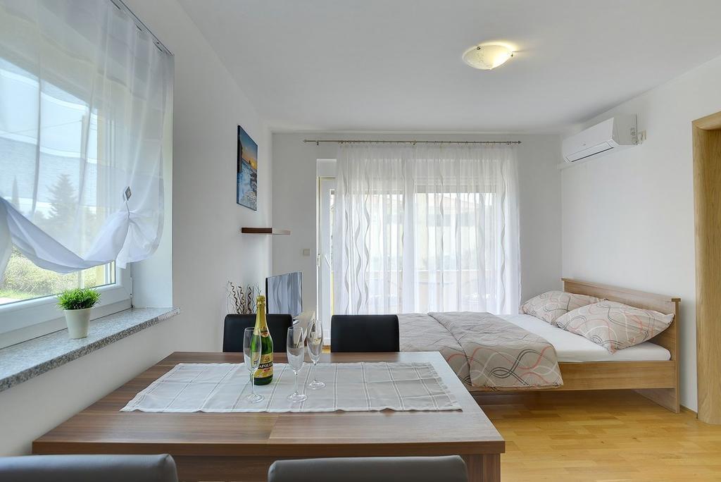 Apartments Kralj Медулин Екстер'єр фото
