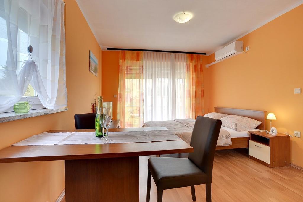 Apartments Kralj Медулин Екстер'єр фото